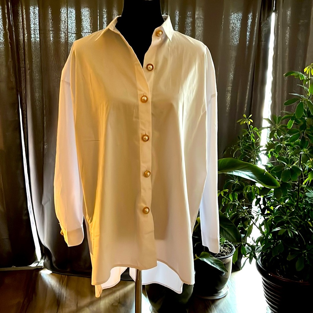 Ladies White Button Down Shift.